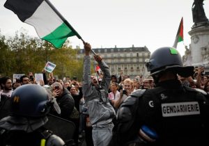 سیاستمدار فرانسوی: از حمایت از مردم فلسطین دست نکشید